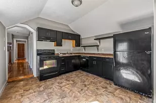 16 Walnut St, Taunton, MA 02780 - Photo 3