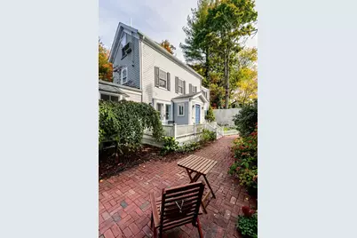 7 Camden Place, Cambridge, MA 02138 - Photo 39