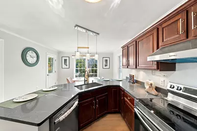 70 Walnut St, Quincy, MA 02171 - Photo 9