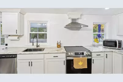 3 Newton St, Northborough, MA 01532 - Photo 7
