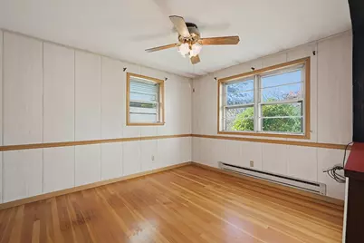 18 Moody St, Uxbridge, MA 01569 - Photo 11