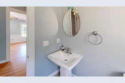 77 Wampum St, Weymouth, MA 02190 - Photo 15