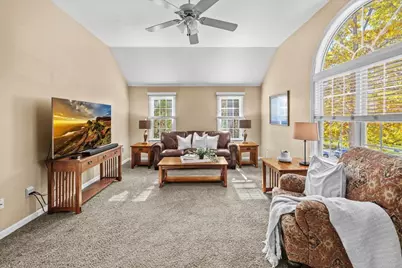 43 Tipperary Dr, Northbridge, MA 01588 - Photo 9