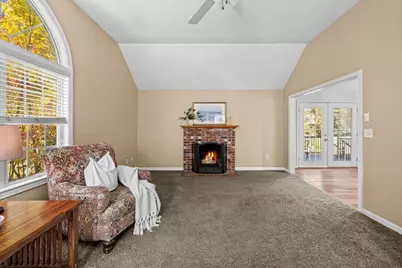 43 Tipperary Dr, Northbridge, MA 01588 - Photo 13