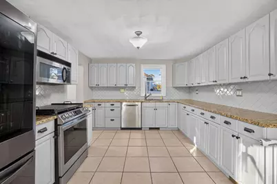 1272 Mammoth Rd, Dracut, MA 01826 - Photo 7
