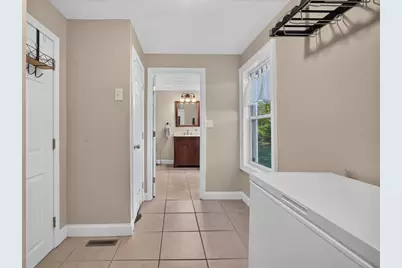 1272 Mammoth Rd, Dracut, MA 01826 - Photo 9