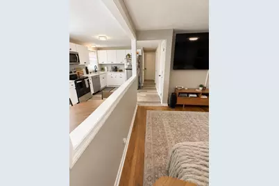 207 Overland St, Springfield, MA 01118 - Photo 9