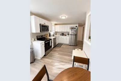 207 Overland St, Springfield, MA 01118 - Photo 11