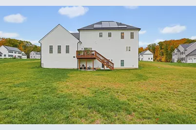 23 Clearview St, Grafton, MA 01519 - Photo 5