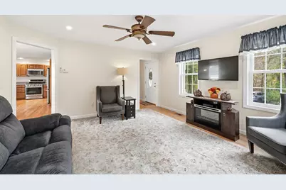10 March St, Billerica, MA 01821 - Photo 13