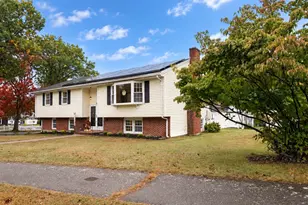 31 Towne Crest Dr, Stoneham, MA 02180 - Photo 1