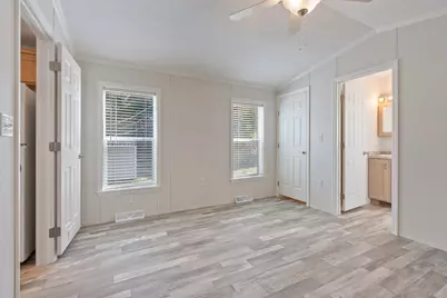 519 E. River St, Orange, MA 01364 - Photo 21