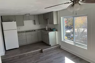 86 Pleasant St, Leominster, MA 01453 - Photo 3
