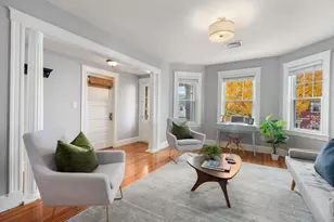 131 Warren St, Arlington, MA 02476 - Photo 1