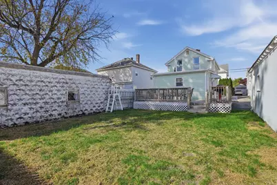 31 Bunker Hill Ave, Lowell, MA 01850 - Photo 25