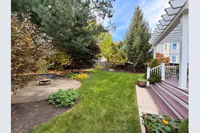 278 Park Ave, Revere, MA 02151 - Photo 23