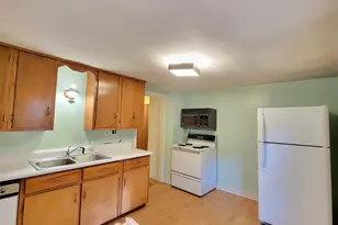 103 Elm St, Leominster, MA 01453 - Photo 5