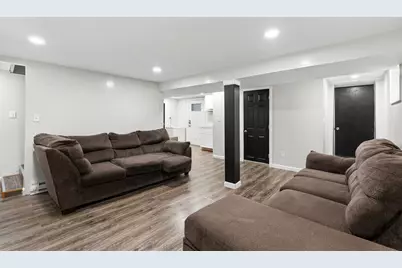 1239 Salem St, Malden, MA 02148 - Photo 17