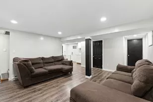 1239 Salem St, Malden, MA 02148 - Photo 17