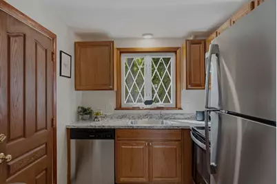 21 Beacon St, Wilmington, MA 01887 - Photo 9