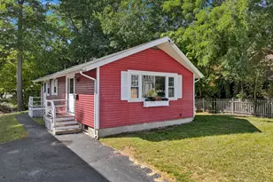 21 Beacon St, Wilmington, MA 01887 - Photo 1