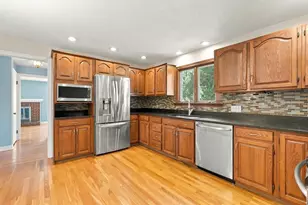 52 Dorwin Dr, West Springfield, MA 01089 - Photo 3