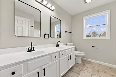 54 Agnes St, Springfield, MA 01118 - Photo 15