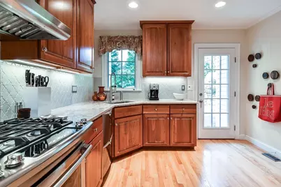 720 Salem End Road, Framingham, MA 01702 - Photo 11