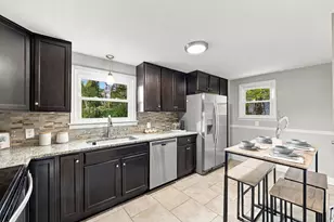 186 Sikes Ave, West Springfield, MA 01089 - Photo 5