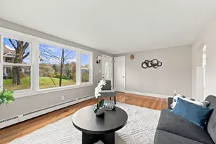 186 Sikes Ave, West Springfield, MA 01089 - Photo 3