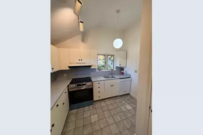 14 Bow St, Wellesley, MA 02481 - Photo 9