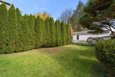 13 Sitnik Ave, Chicopee, MA 01013 - Photo 33