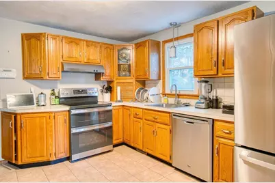 559 Chestnut St, Franklin, MA 02038 - Photo 9