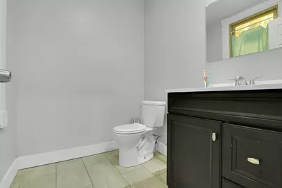 70 Buckingham St, Springfield, MA 01109 - Photo 15