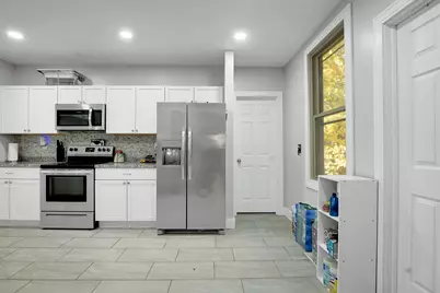 70 Buckingham St, Springfield, MA 01109 - Photo 13