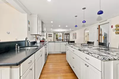 8 Walsh Ave, Stoneham, MA 02180 - Photo 7