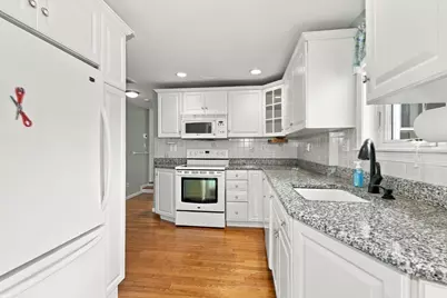 8 Walsh Ave, Stoneham, MA 02180 - Photo 23