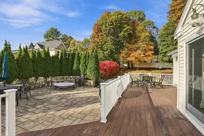 8 Walsh Ave, Stoneham, MA 02180 - Photo 3