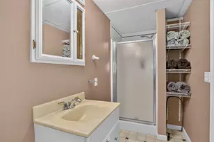 95 Laurelwood Dr, Hopedale, MA 01747 - Photo 33