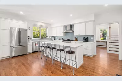 47-49 Blake St #47, Newton, MA 02460 - Photo 3