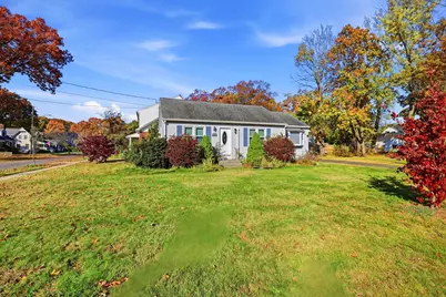 24 Herbert St, Longmeadow, MA 01106 - Photo 5
