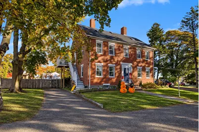 121 Sylvan St #B, Danvers, MA 01923 - Photo 1