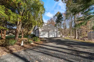 19 Bayberry Rd, Hampden, MA 01036 - Photo 37