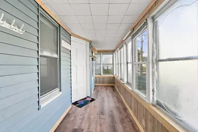 62 Lorimer St, Springfield, MA 01151 - Photo 3