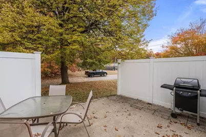 211 Horseshoe Dr #211, Chicopee, MA 01022 - Photo 21