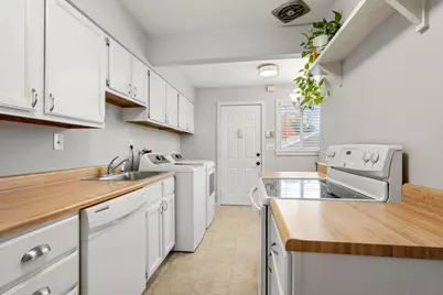 211 Horseshoe Dr #211, Chicopee, MA 01022 - Photo 5