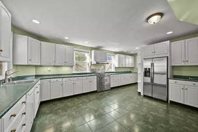 5 Warren Ave, Woburn, MA 01801 - Photo 11
