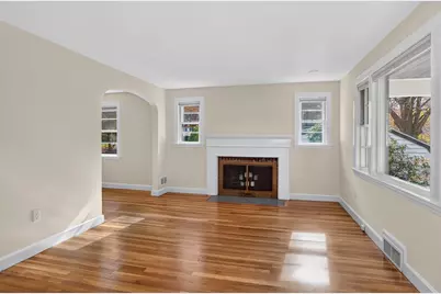 75 Lexington St, Burlington, MA 01803 - Photo 7