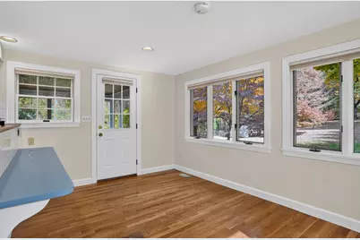 75 Lexington St, Burlington, MA 01803 - Photo 17