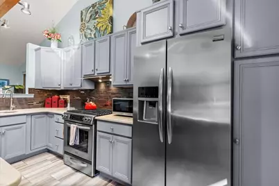 74 Country Way, Whitman, MA 02382 - Photo 5